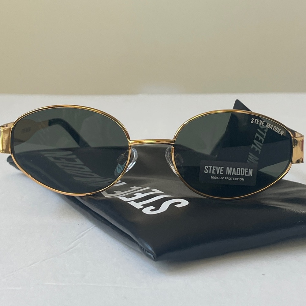 Steve Madden Gold frame Sunglasses “Mystie”